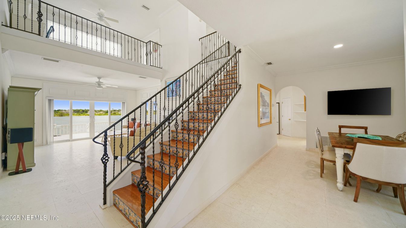 Dining room, Interior, Recessed Lighting, Water