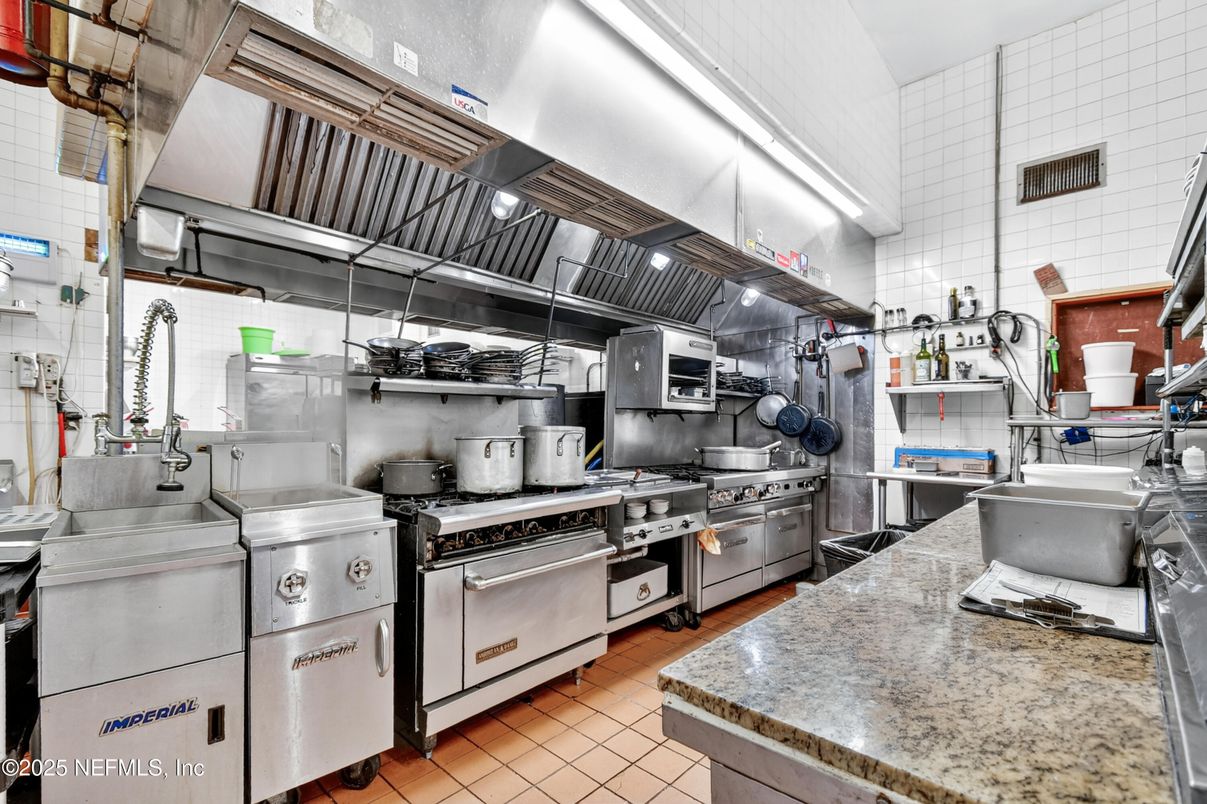 Interior, Kitchen, Stainless Steel Appliances, Washer