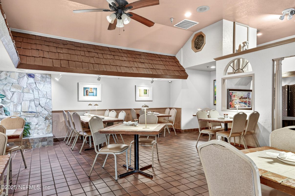 Dining room, Interior, Recessed Lighting, Stone Walls, Wooden Beams, Wooden Ceilings