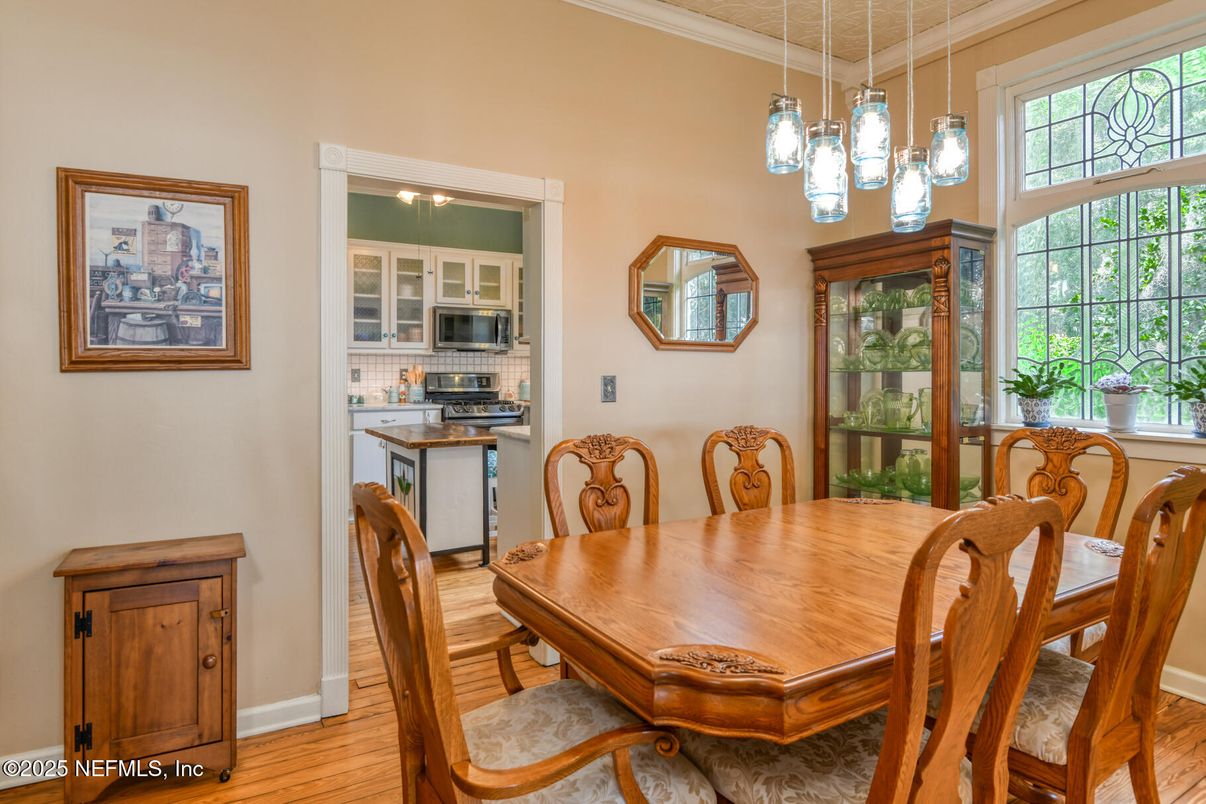 Dining room, Interior, Kitchen, Pendant Lights, Wood Texture Flooring