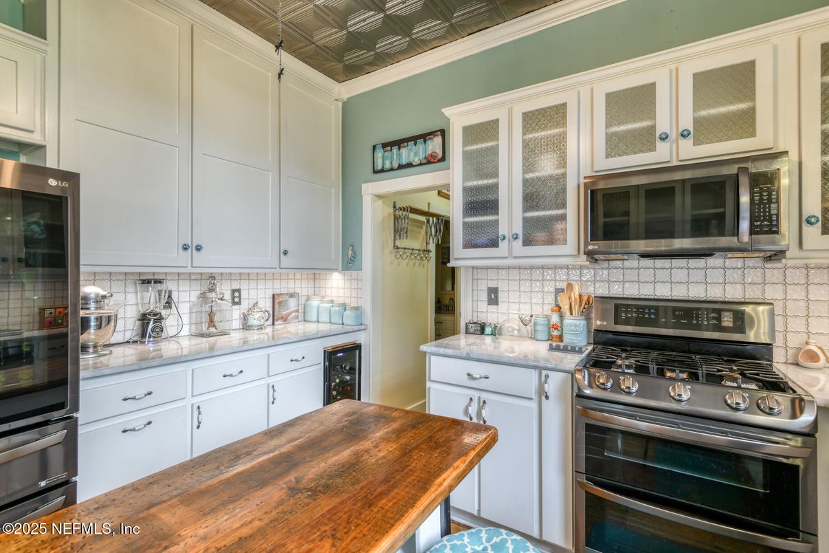 Interior, Kitchen, Stainless Steel Appliances