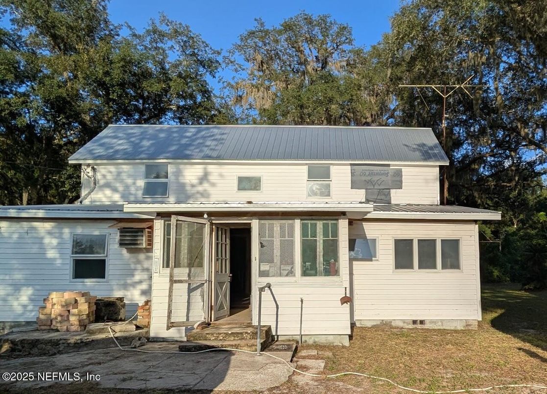 Exterior, Facade, Cape Cod