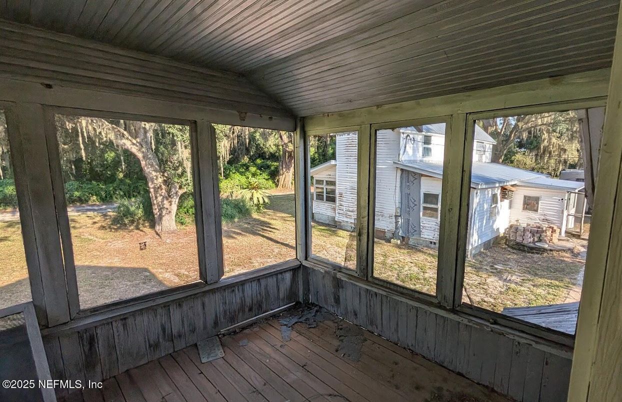 Interior, Sun Room, Wood Texture Flooring