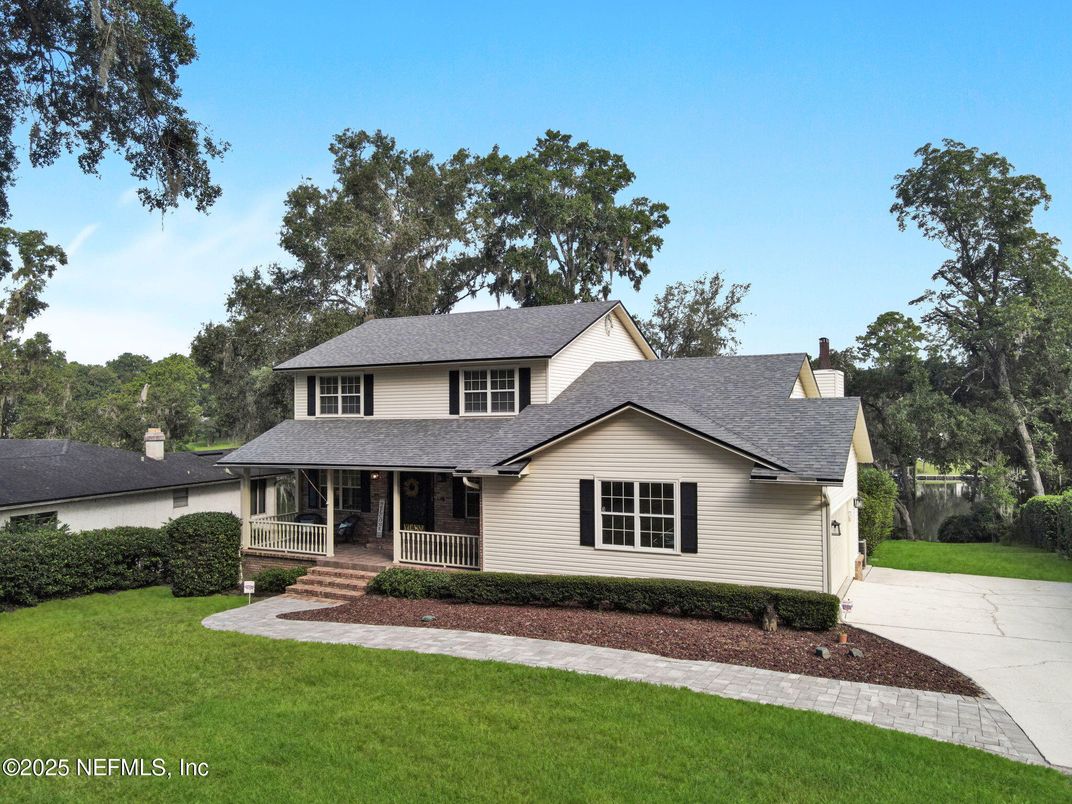 Backyard, Exterior, Facade, Split Level