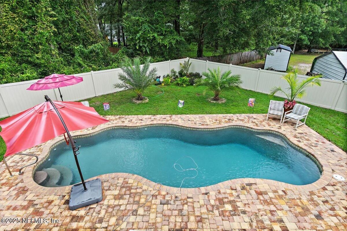 Exterior, Pool