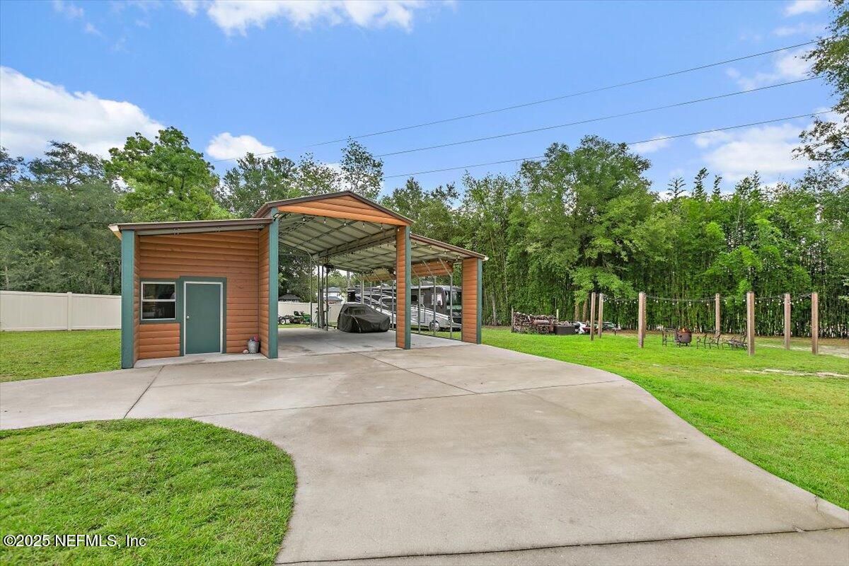 Backyard, Exterior