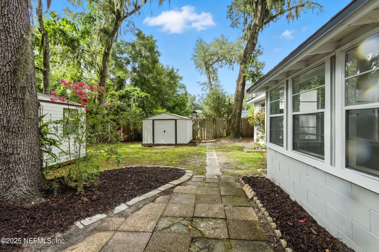 Backyard, Exterior