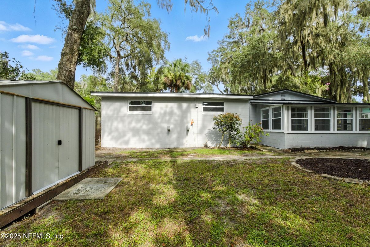 Backyard, Exterior