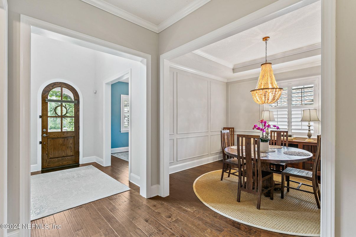 Chandelier, Dining room, Interior, Wood Texture Flooring