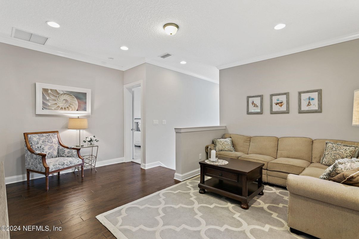 Interior, Living room, Recessed Lighting, Wood Texture Flooring