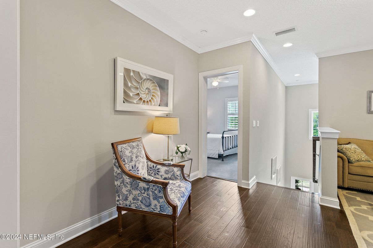 Interior, Recessed Lighting, Wood Texture Flooring