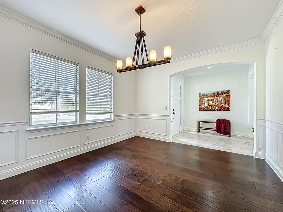 Chandelier, Empty room, Interior, Pendant Lights, Wood Texture Flooring