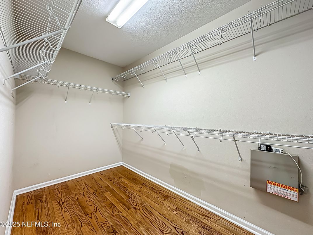 Interior, Walk-in Closets, Wood Texture Flooring