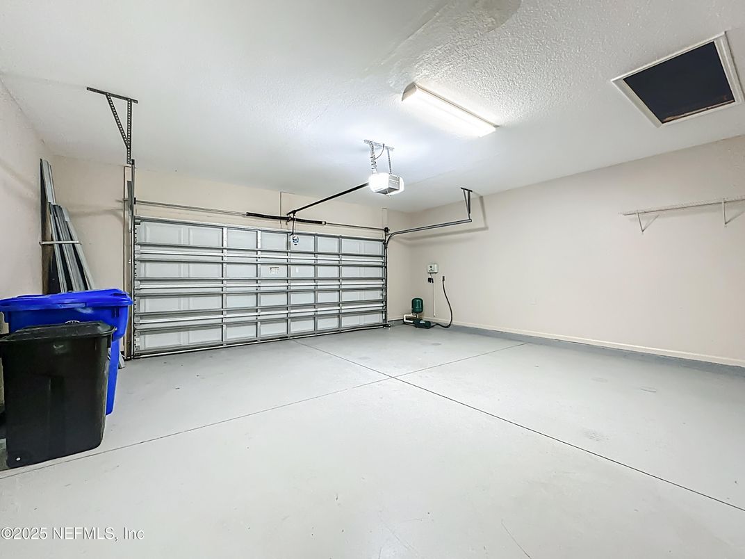 Garage, Interior