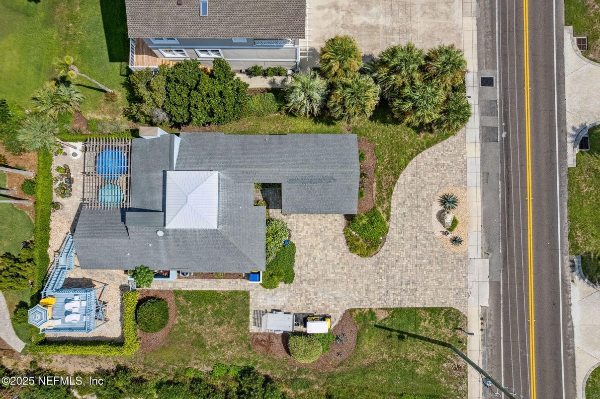 Exterior, Drone