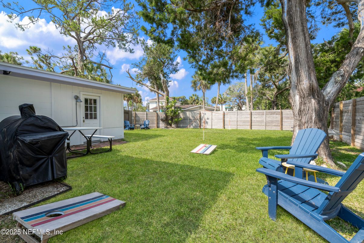 Backyard, Exterior