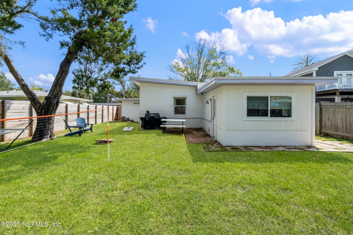 Backyard, Exterior