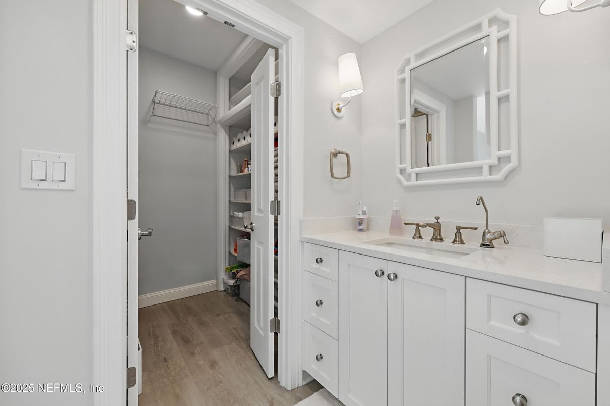 Bathroom, Interior, Recessed Lighting, Walk-in Closets, Wood Texture Flooring