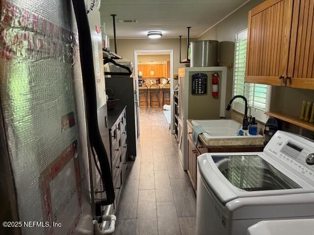 Interior, Kitchen, Washer, Wood Texture Flooring
