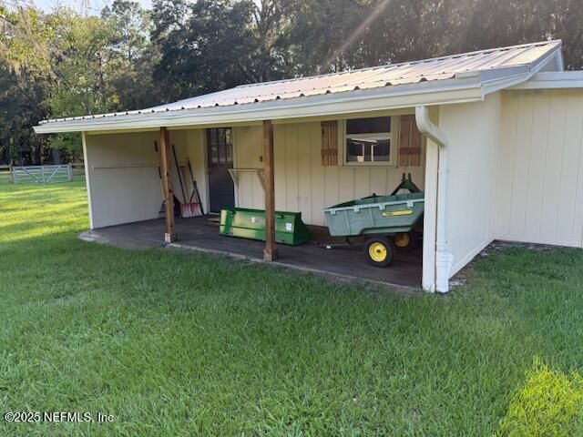 Backyard, Exterior