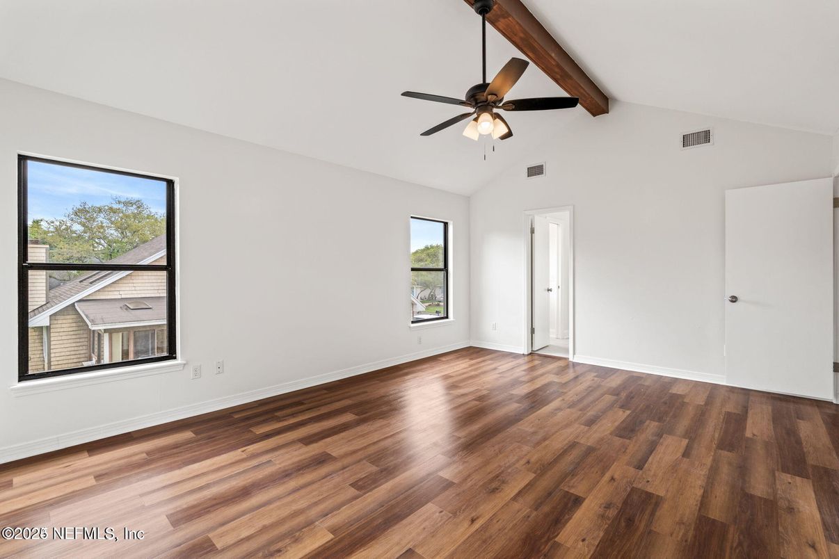 Empty room, Interior, Wooden Beams, Wood Texture Flooring