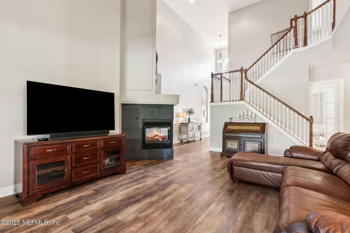 Fireplace, Interior, Living room, Pendant Lights, Recessed Lighting, Wood Texture Flooring