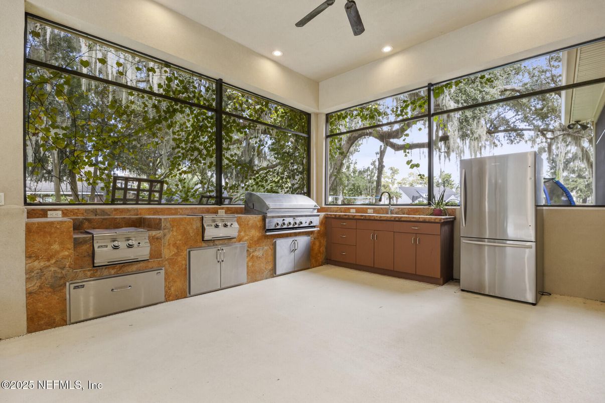 Interior, Recessed Lighting, Sun Room