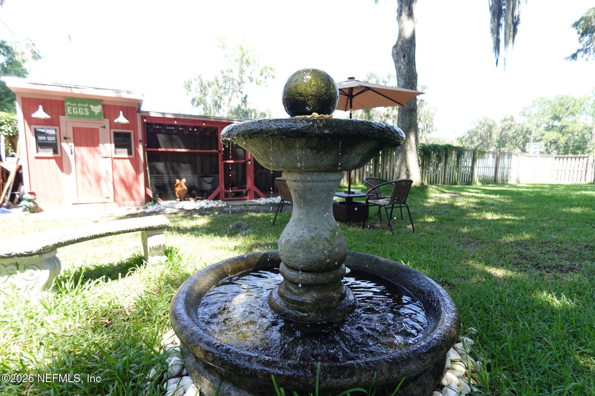 Backyard, Exterior