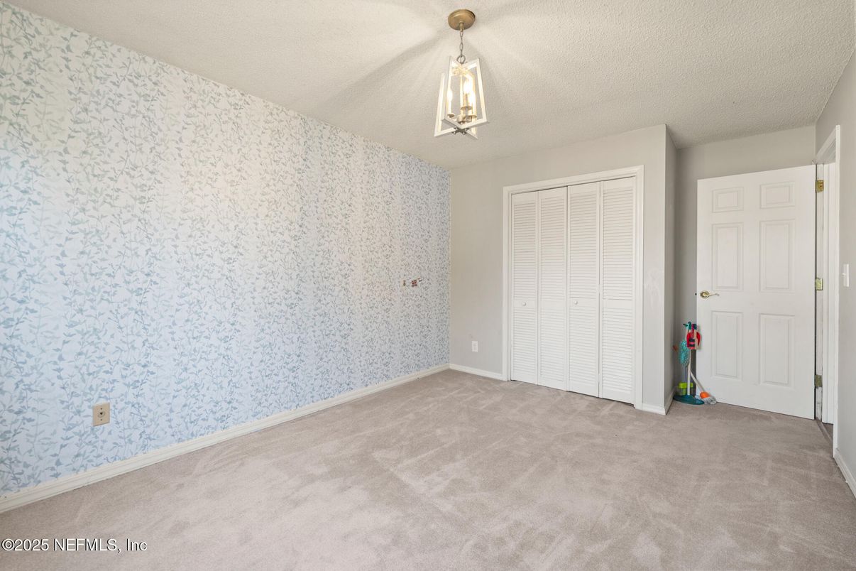 Empty room, Interior, Pendant Lights