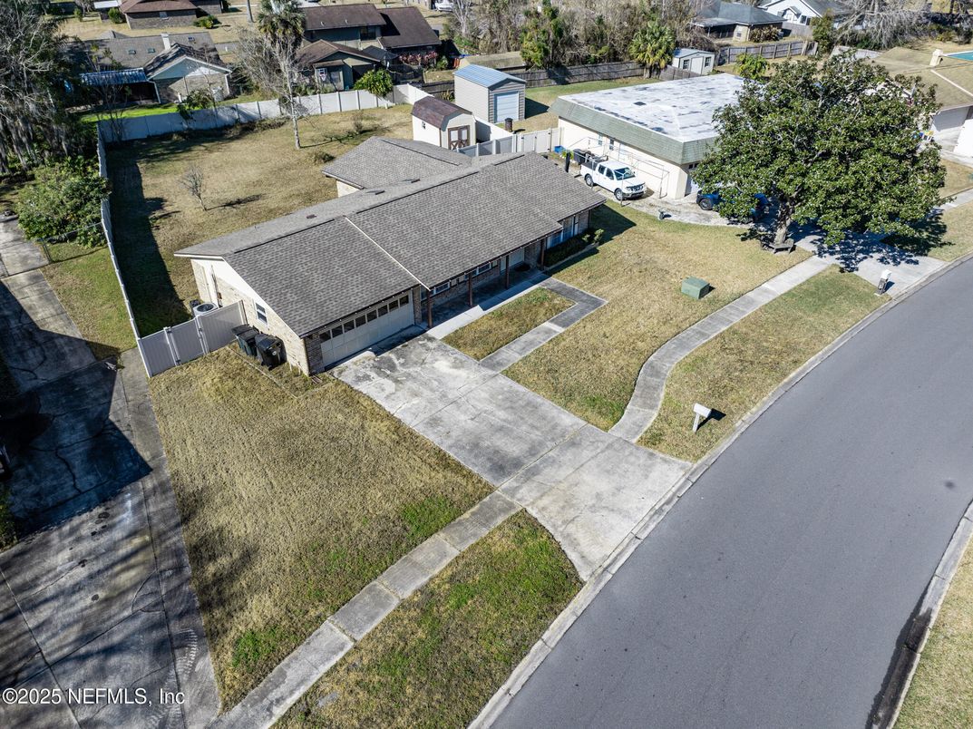 Exterior, Drone