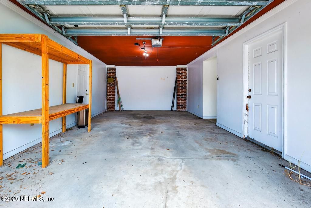 Garage, Interior