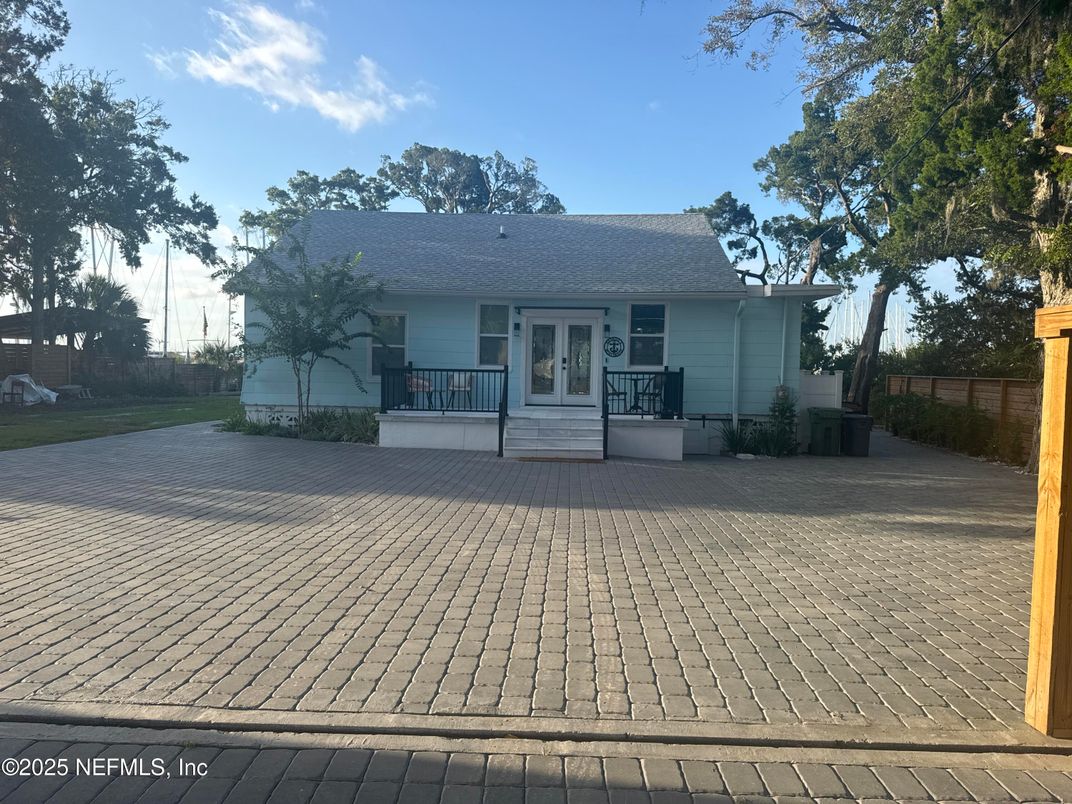 Exterior, Facade, Cape Cod