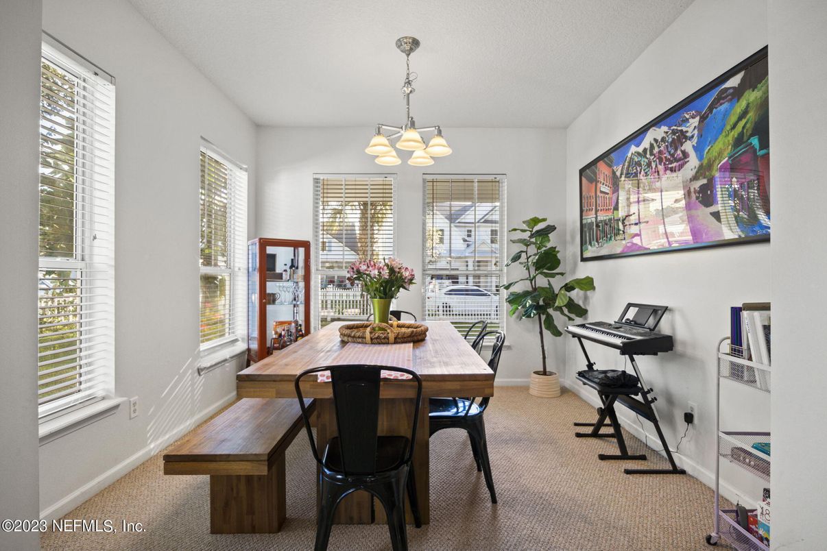 Chandelier, Dining room, Interior, Pendant Lights