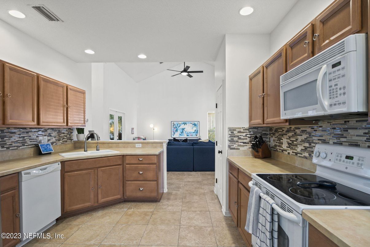 Interior, Kitchen, Living room, Recessed Lighting