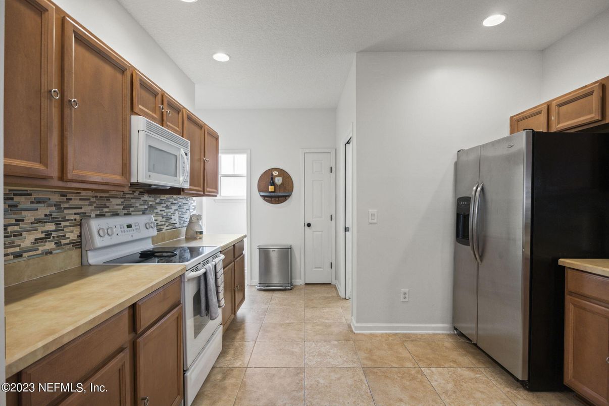 Interior, Kitchen, Recessed Lighting, Washer
