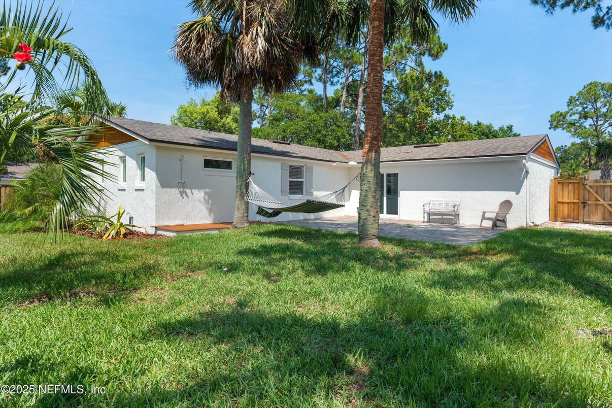 Backyard, Exterior