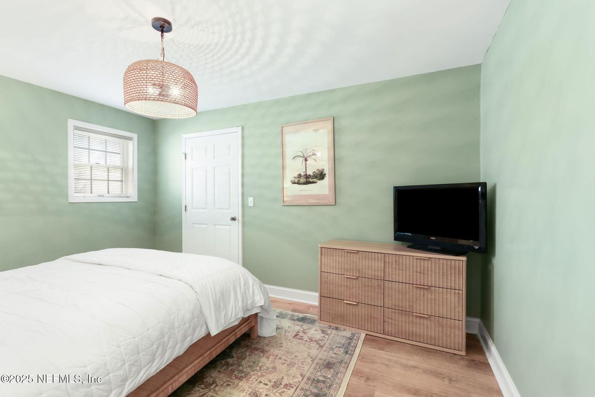 Bedroom, Interior, Pendant Lights, Wood Texture Flooring