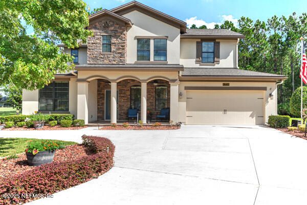 Attached, Exterior, Facade, Mediterranean