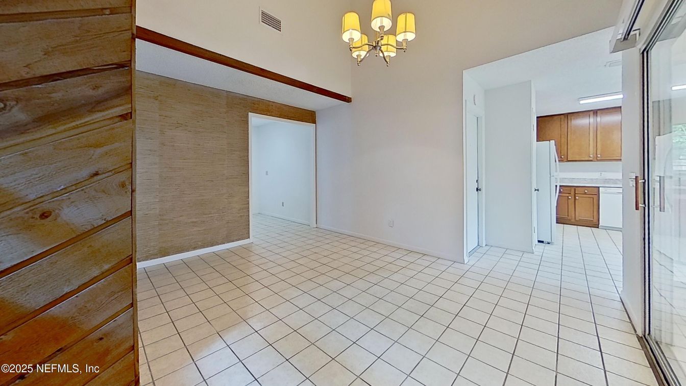 Chandelier, Empty room, Interior, Kitchen