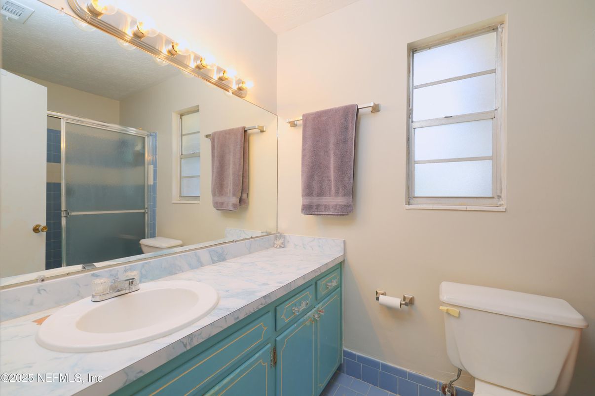 Bathroom, Interior, Tile Countertops