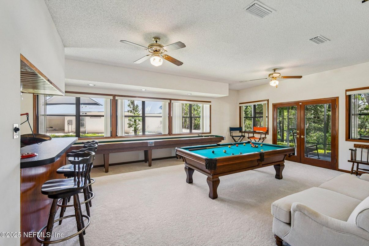 Billiard Table, Game Room, Interior