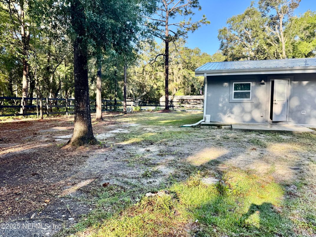 Backyard, Exterior