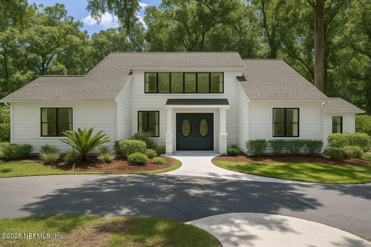 Exterior, Facade, Farmhouse