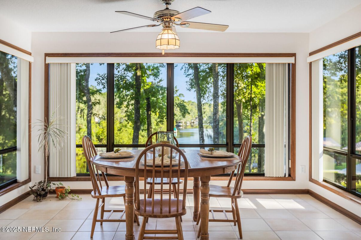 Dining room, Interior, Sun Room, Water