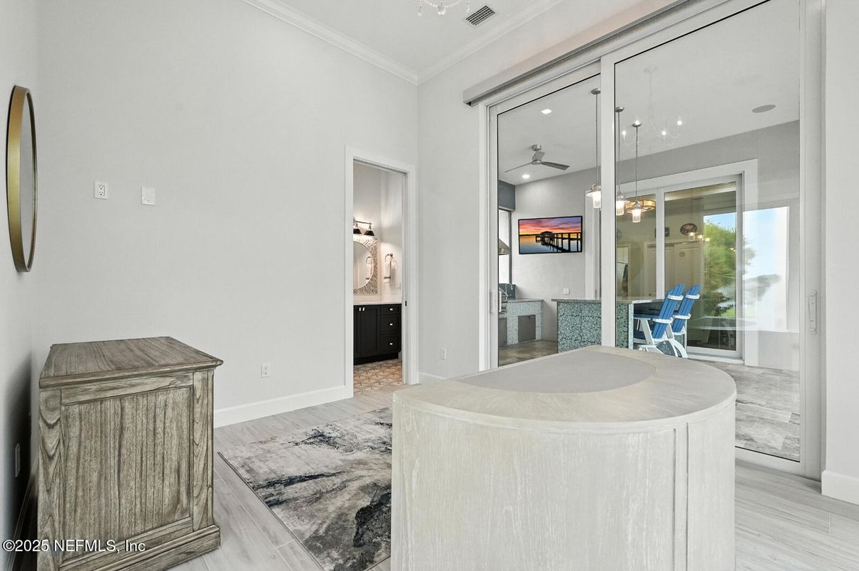 Interior, Pendant Lights, Recessed Lighting, Wood Texture Flooring