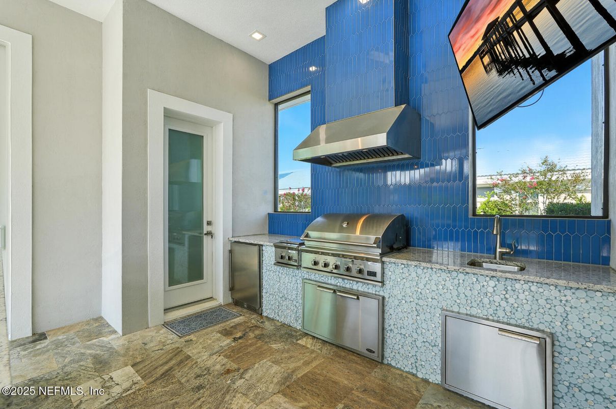 Interior, Recessed Lighting, Stainless Steel Appliances