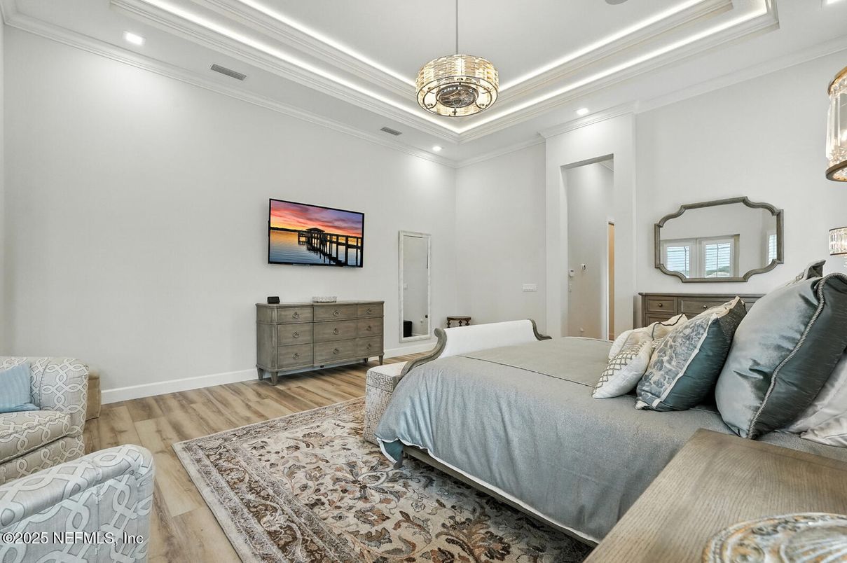 Bedroom, Interior, Pendant Lights, Recessed Lighting, Wood Texture Flooring