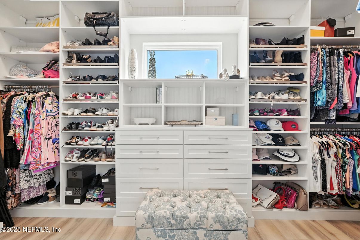 Interior, Walk-in Closets, Wood Texture Flooring
