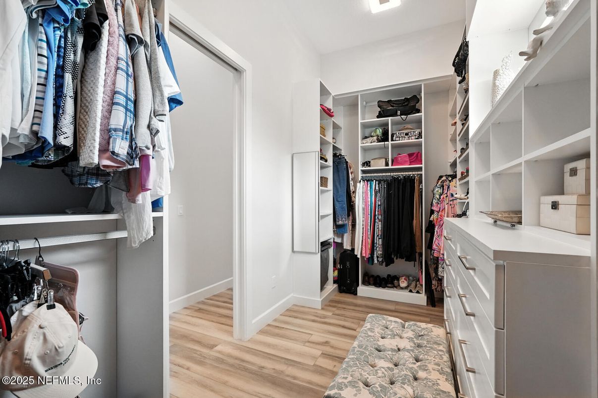 Interior, Walk-in Closets, Wood Texture Flooring