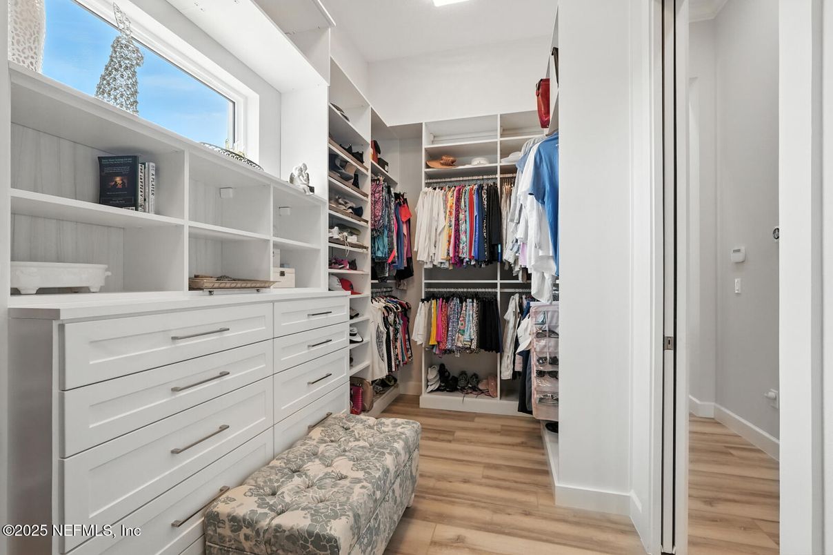 Interior, Walk-in Closets, Wood Texture Flooring